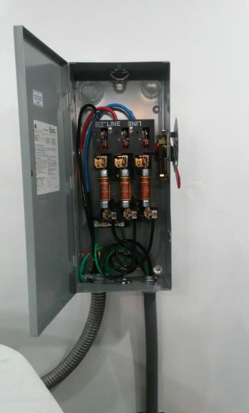 Three-phase disconnect switch installed for Electrical Wiring & Rewiring in Thonotosassa